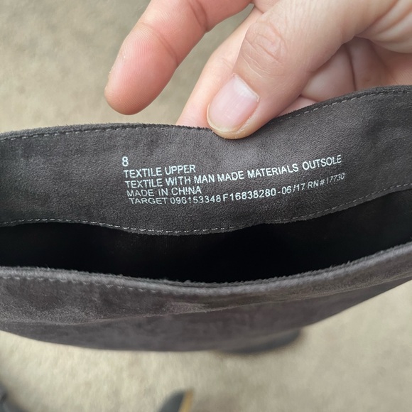 Dolce Vita Knee High Heeled Chocolate color Suede Boots size 8 - Picture 5 of 9